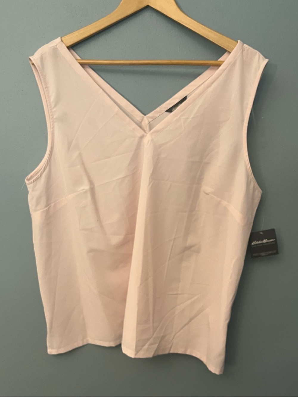 NWT Eddie Bauer V-Neck Tank